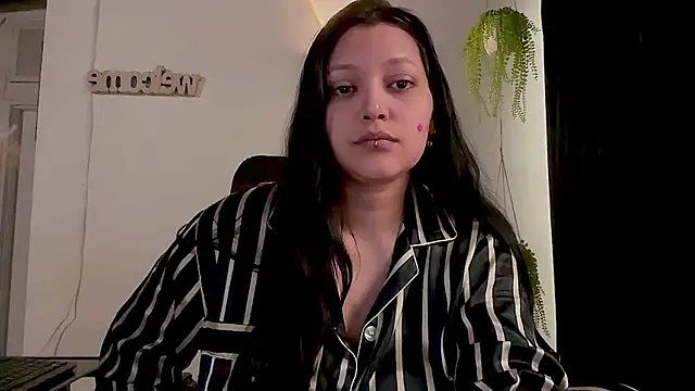 MarcellaGriffin webcam