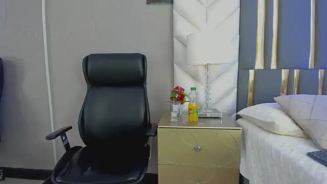 ChloeHarper_ webcam
