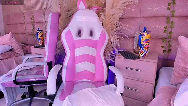HannaRhodes webcam