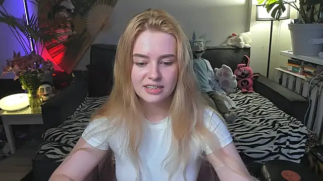 Alexa_Pirs webcam