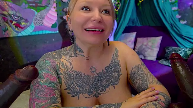 BlackedBarbie webcam