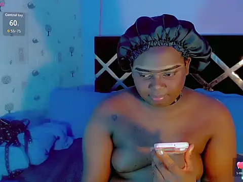 TheperfectblackTS webcam