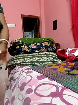 Cute-Swewty webcam