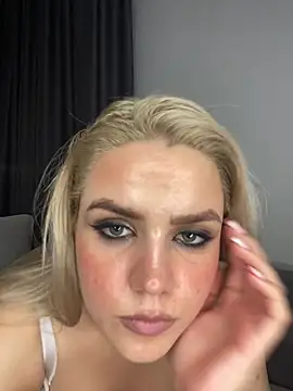 April_Purr webcam