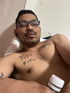 Mesticoblack20 webcam