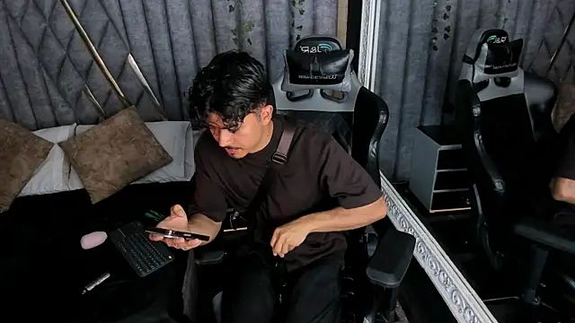 NicolaiKarav webcam