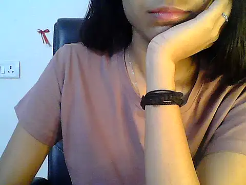 Hot_Deepansi02 webcam