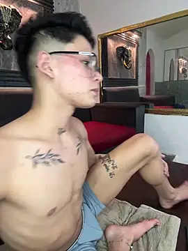 Brianhot0F webcam