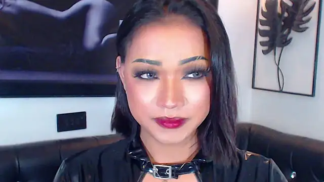 QueenOfHypnisist webcam