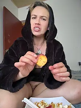 MARILYNKOVANOVA webcam