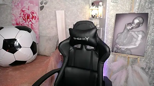 NickyAdamidi webcam