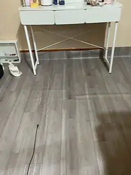 Mina048 webcam