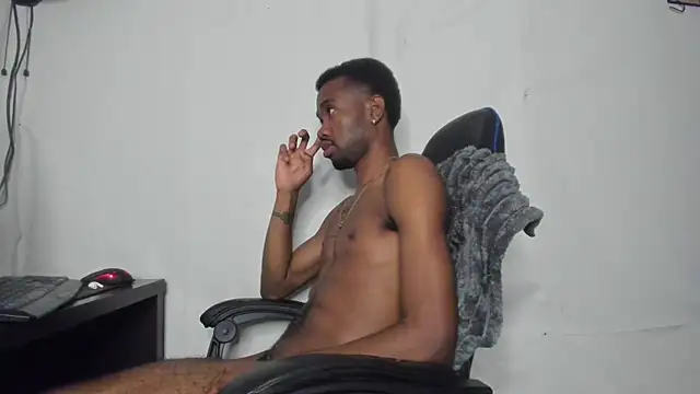Kofi_exotic_2 webcam