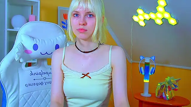 HannahHollis live cam on StripChat