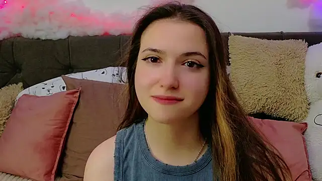 LeenMoonie live cam on StripChat