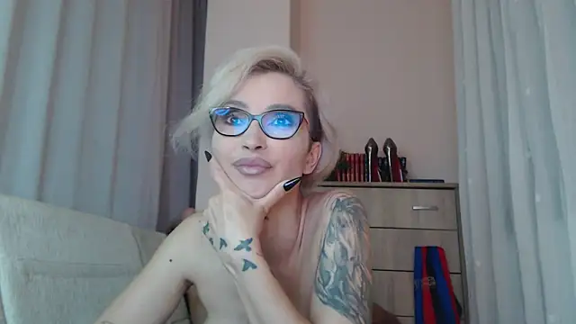 JADAPink___ webcam