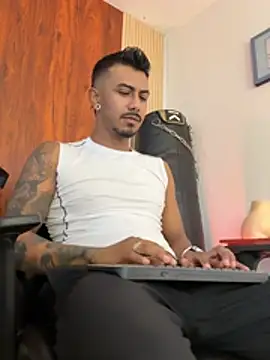 Latinmoster_boss webcam