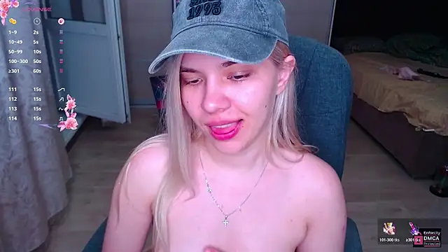 Lana__Nova webcam