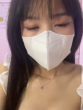 Lov3lily webcam