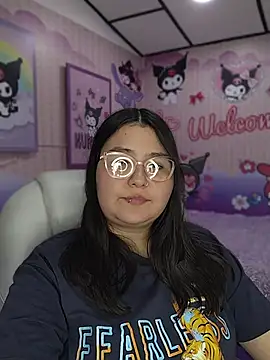 Dulce_meow busty webcam model