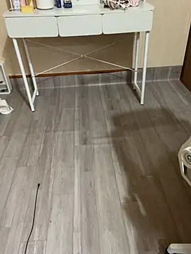 Mina048 webcam