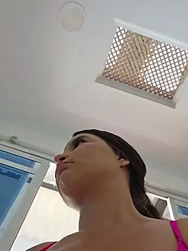 Pretty_Julieta webcam