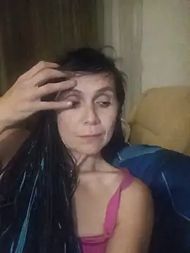 Francenia_lolis live cam on StripChat