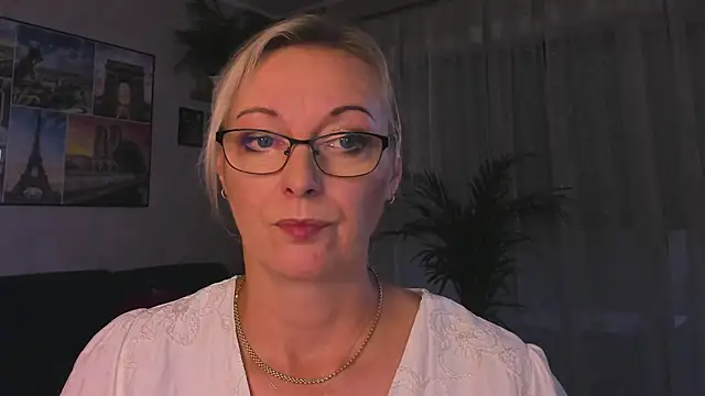vanessa_chat live cam on StripChat
