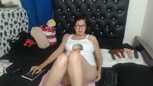 MedusaLilith webcam