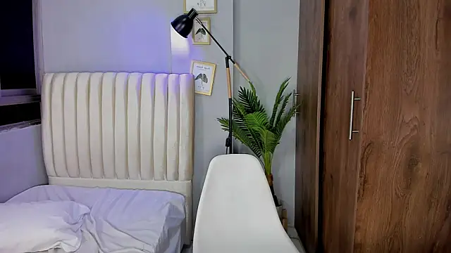 khate_smith webcam