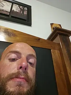 piercedhunk56 webcam