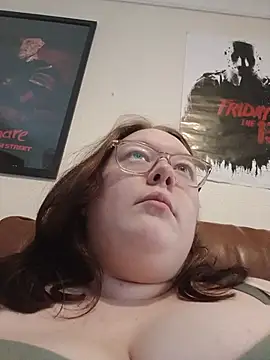 Sexycurvyemilyy webcam