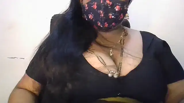 Divyahoty webcam