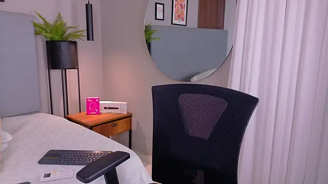 LanaRozz webcam