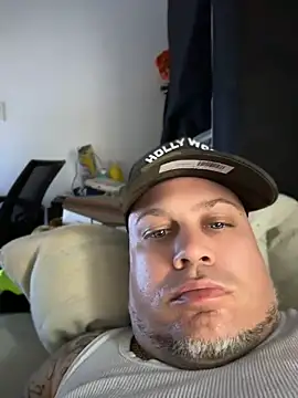 Auhenri25 webcam