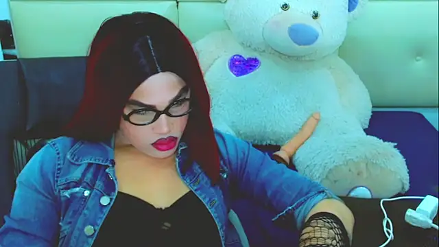NharaBigCock webcam