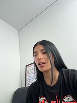 Ema_Rose_ webcam