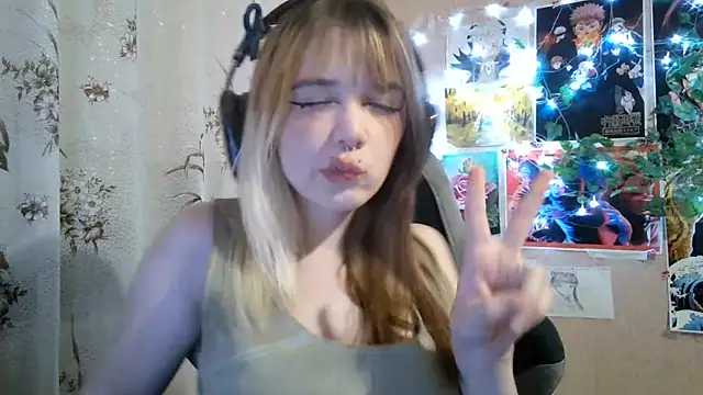 MilaTyan webcam