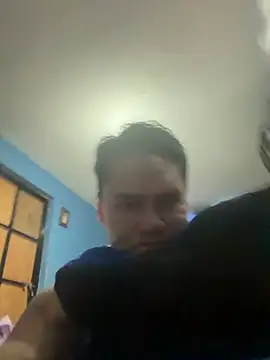 LatinoLeones webcam
