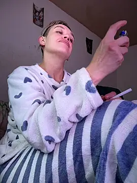 MARILYNKOVANOVA webcam