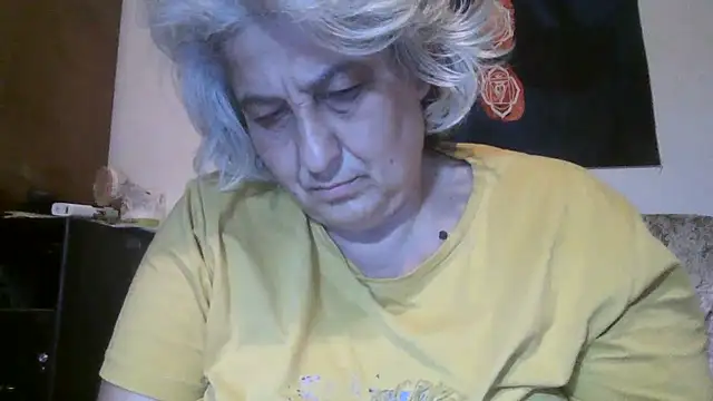 ExquisiteMature webcam