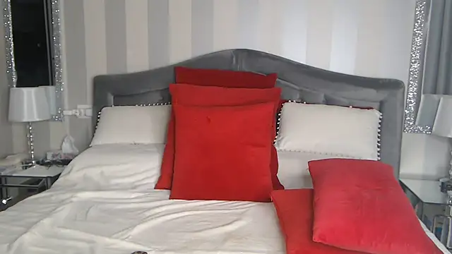 LuanaColucci webcam