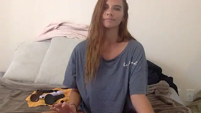 XxAlexiiaxX webcam