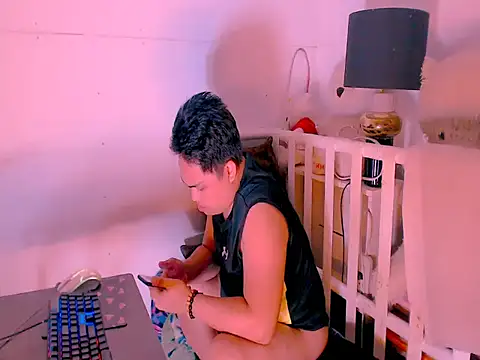 Hardking_69 live cam on StripChat