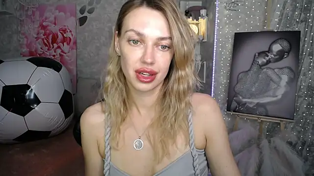 NickyAdamidi webcam