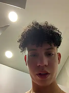 yoursexyjose webcam
