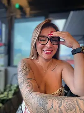 DIANITA_1988 Live Web Cam Show