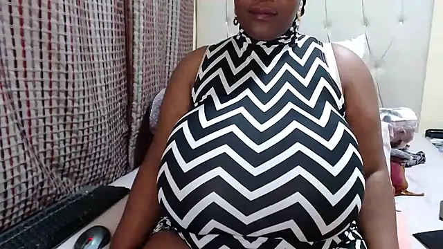 CHOCOLATEDARKBUSTYX webcam