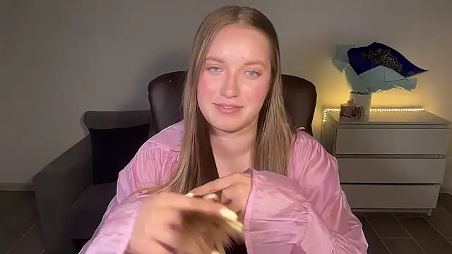 EvaMaddison webcam