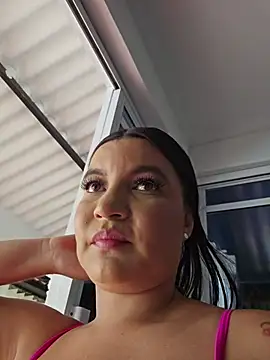 Pretty_Julieta webcam